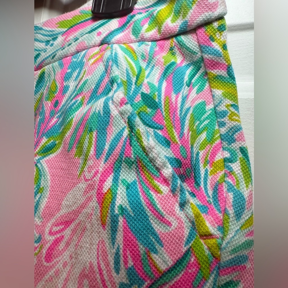 Lilly Pulitzer Buttercup Scalloped Knit Shorts Sz 2 Vibrant Colors Hot Pants - Picture 4 of 8